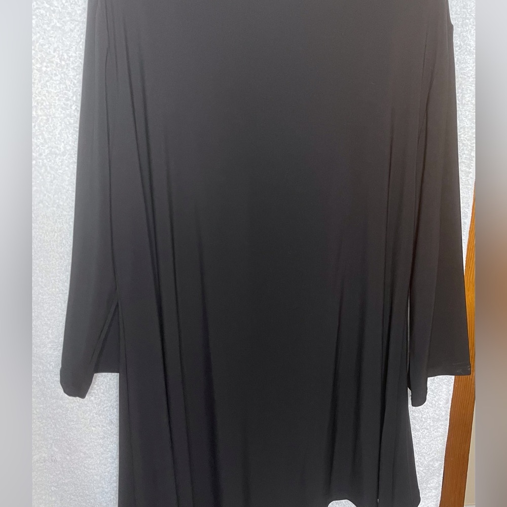 J&JL Fashion black V-neck 3/4 slv tunic top